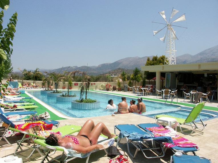 Nikos Hotel Mália Zewnętrze zdjęcie